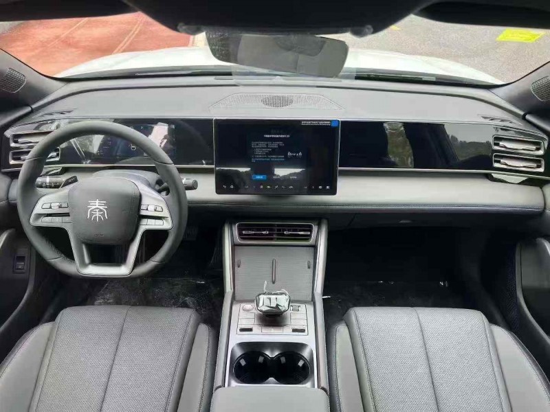 北海25年比亚迪秦5