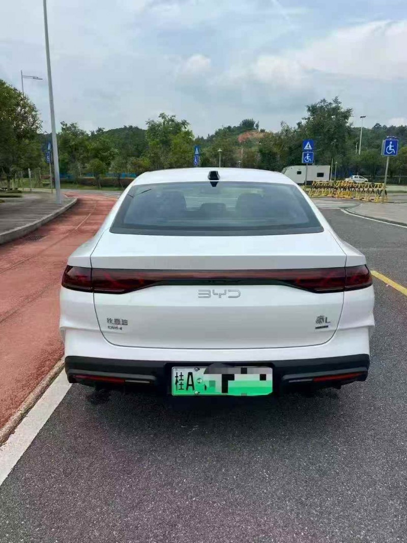 北海25年比亚迪秦9