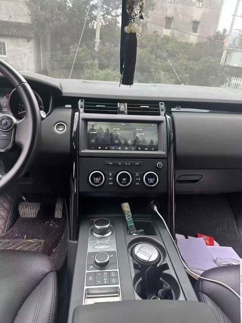 湖州18年路虎发现6