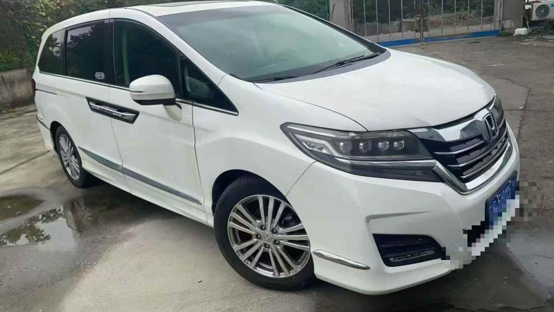 宜昌18年本田艾力绅1