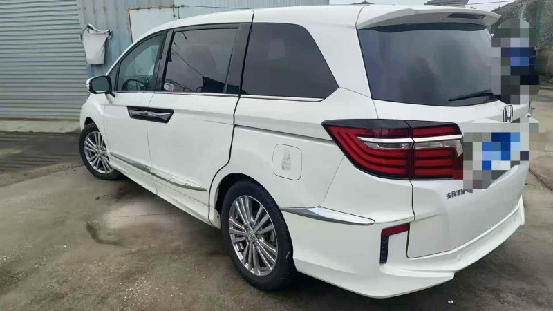 宜昌18年本田艾力绅5