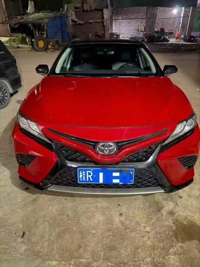 桂林20年丰田凯美瑞1