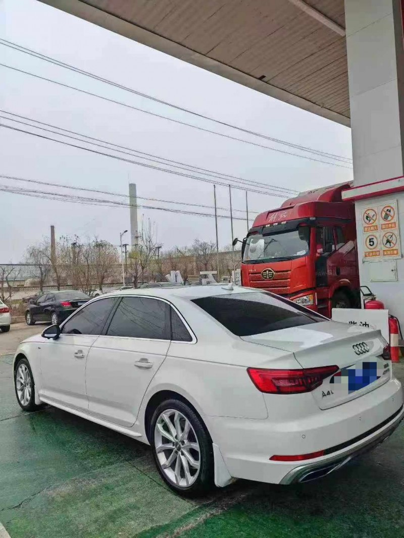 保定18年奥迪A4L8