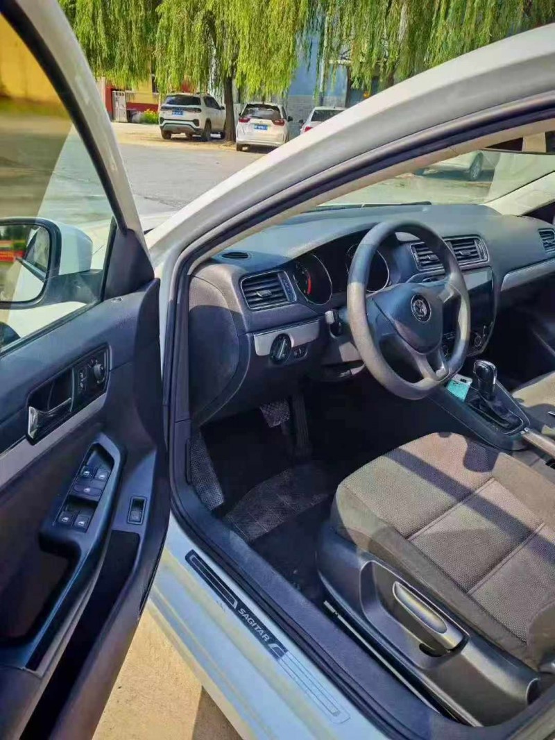 保定19年大众速腾7