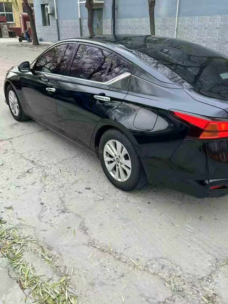 保定22年日产天籁7