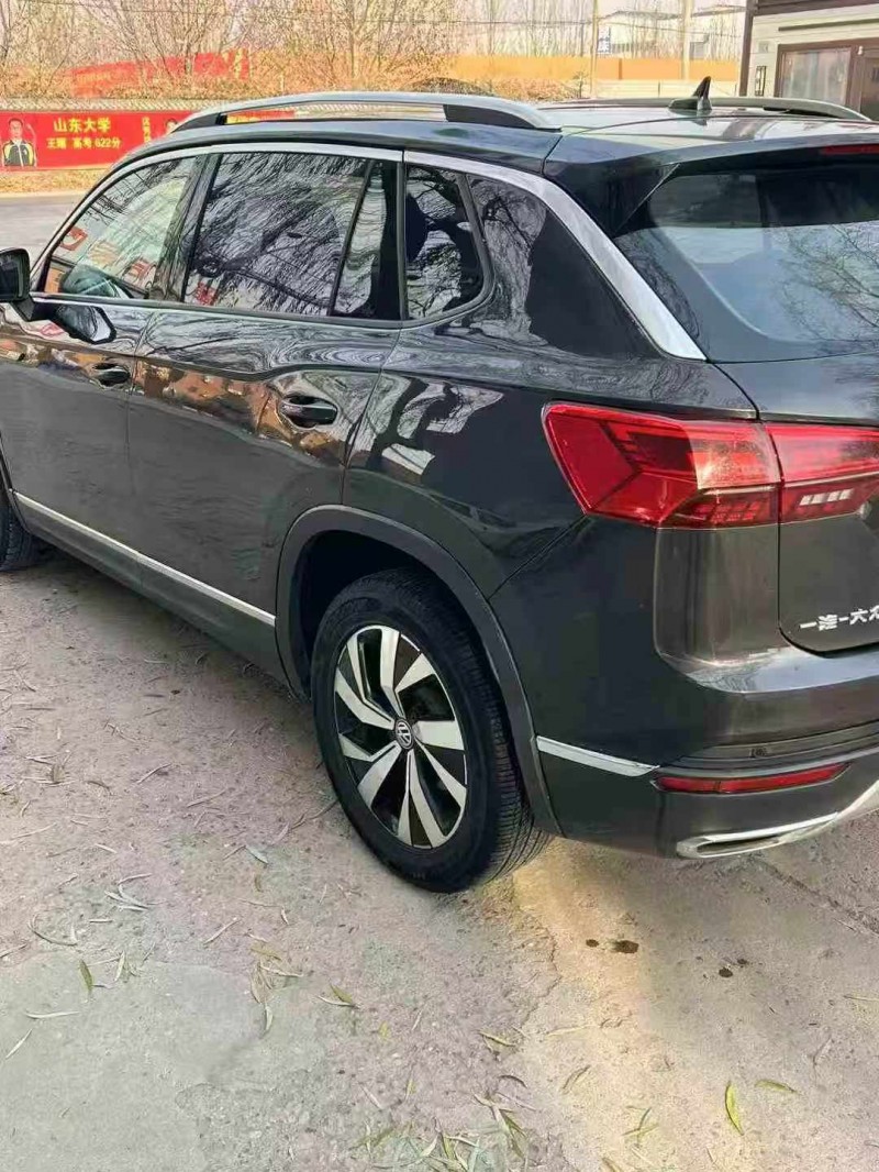 保定21年大众探岳8