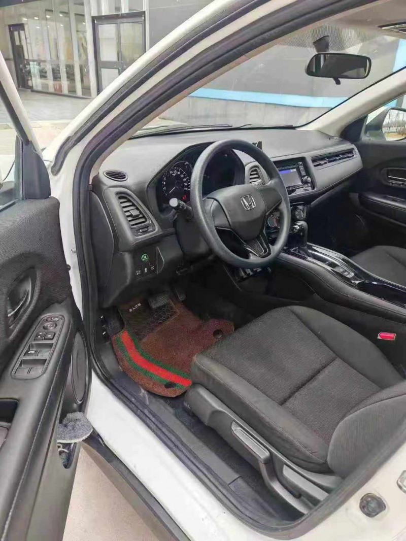 保定21年本田缤智4