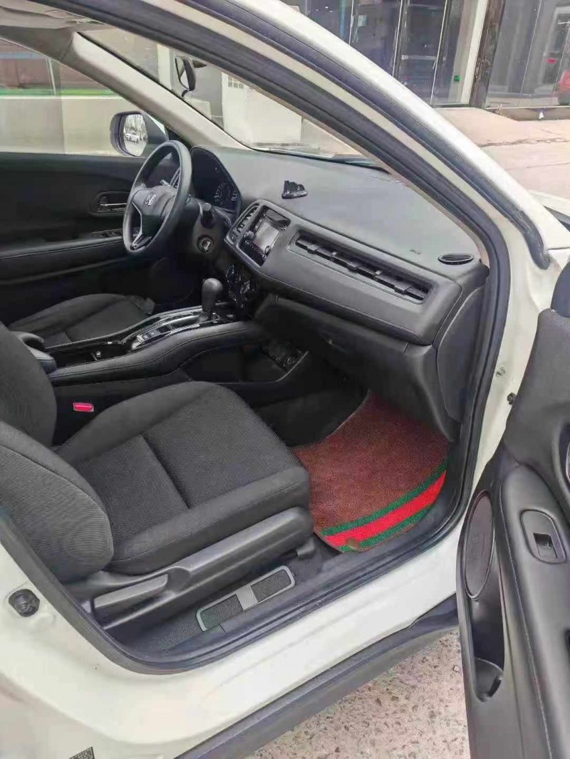 保定21年本田缤智6