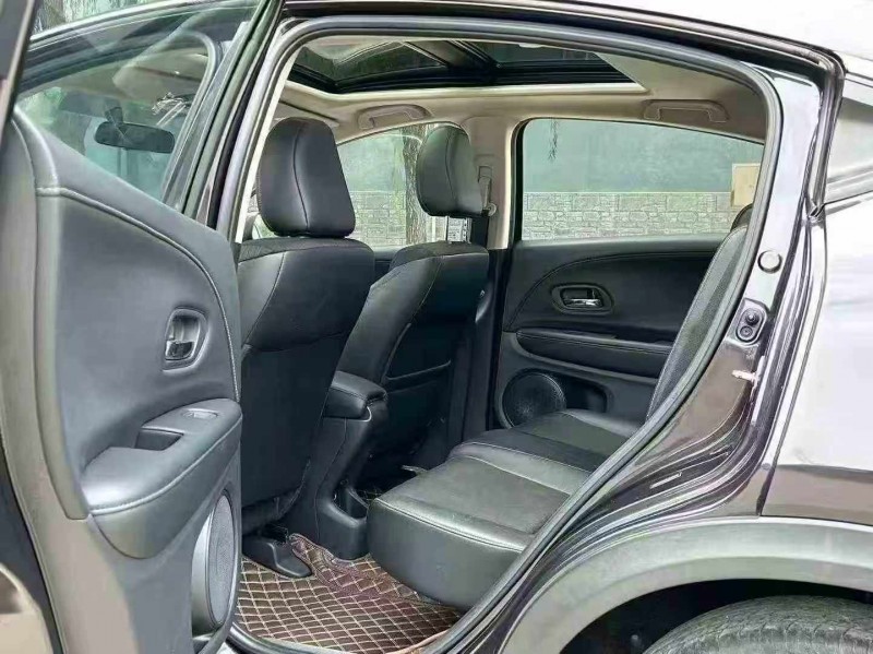 保定20年本田缤智5