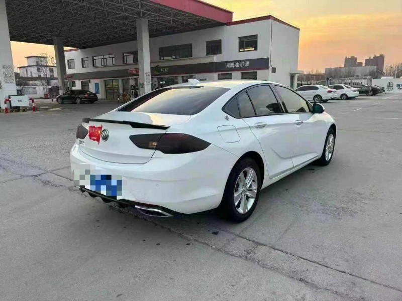 保定19年别克君威8