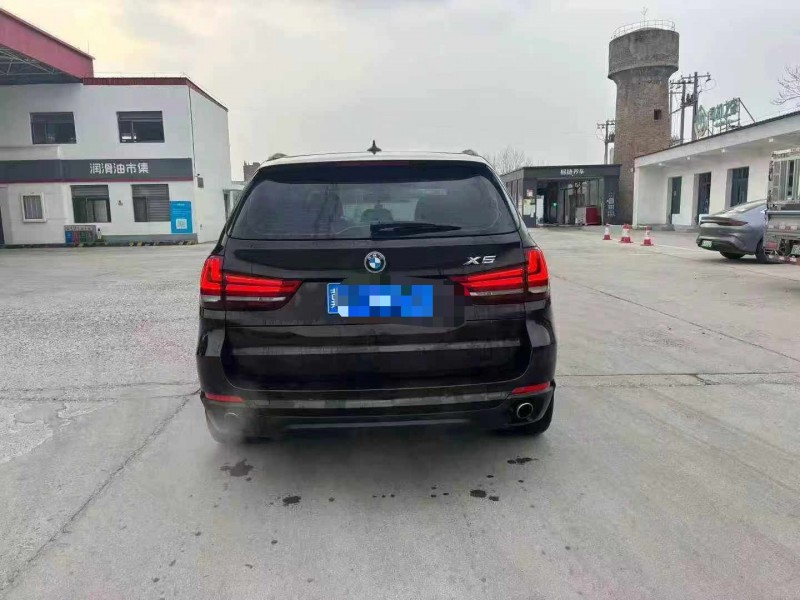 保定16年宝马X59