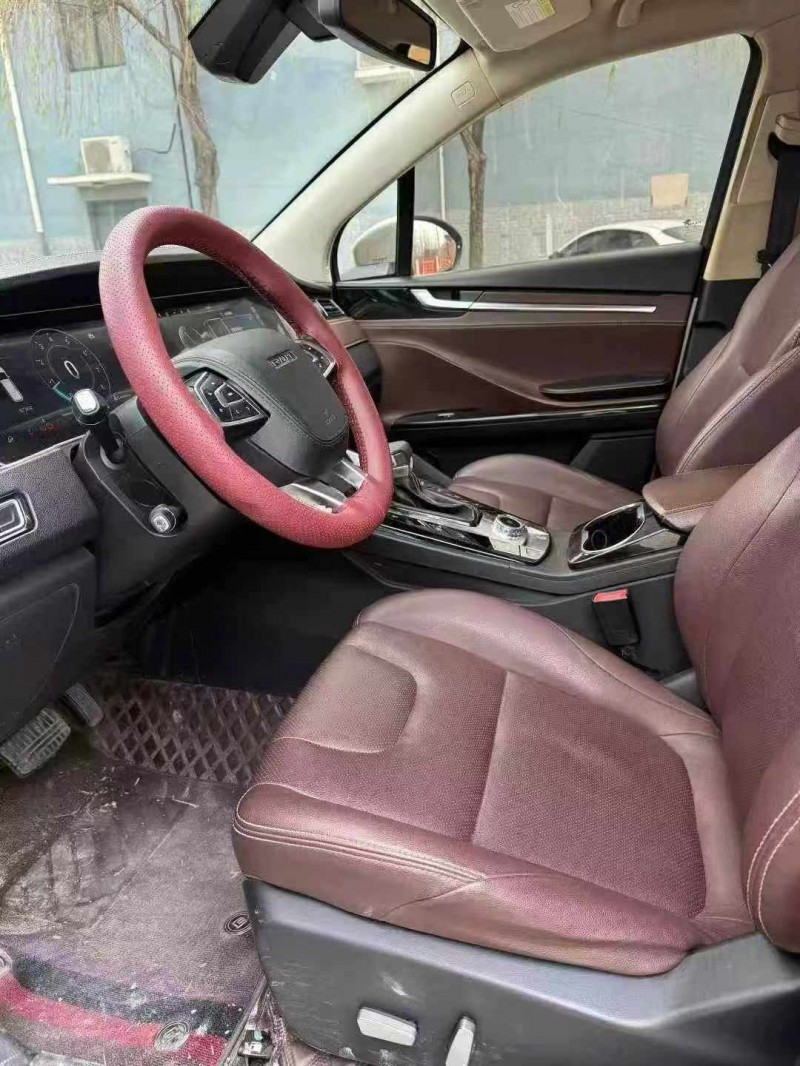 保定19年君马汽车S704