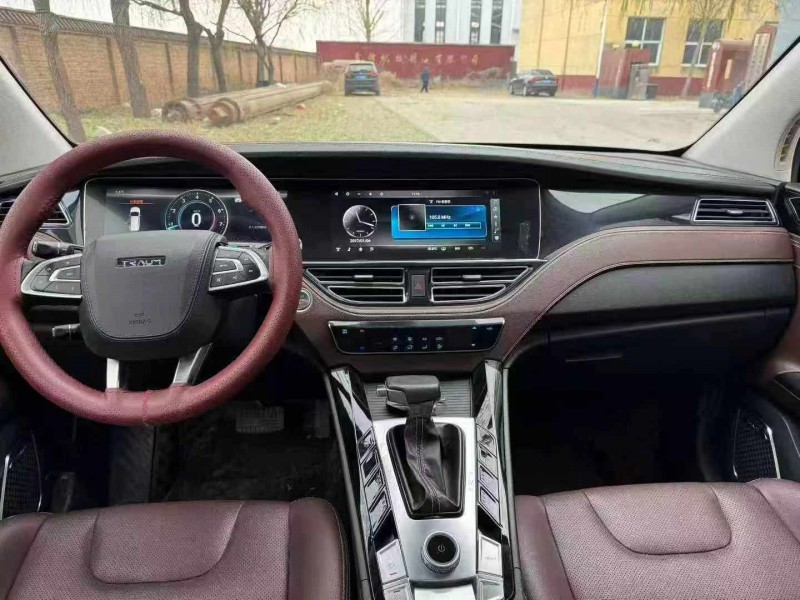 保定19年君马汽车S705