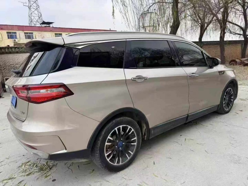 保定19年君马汽车S707