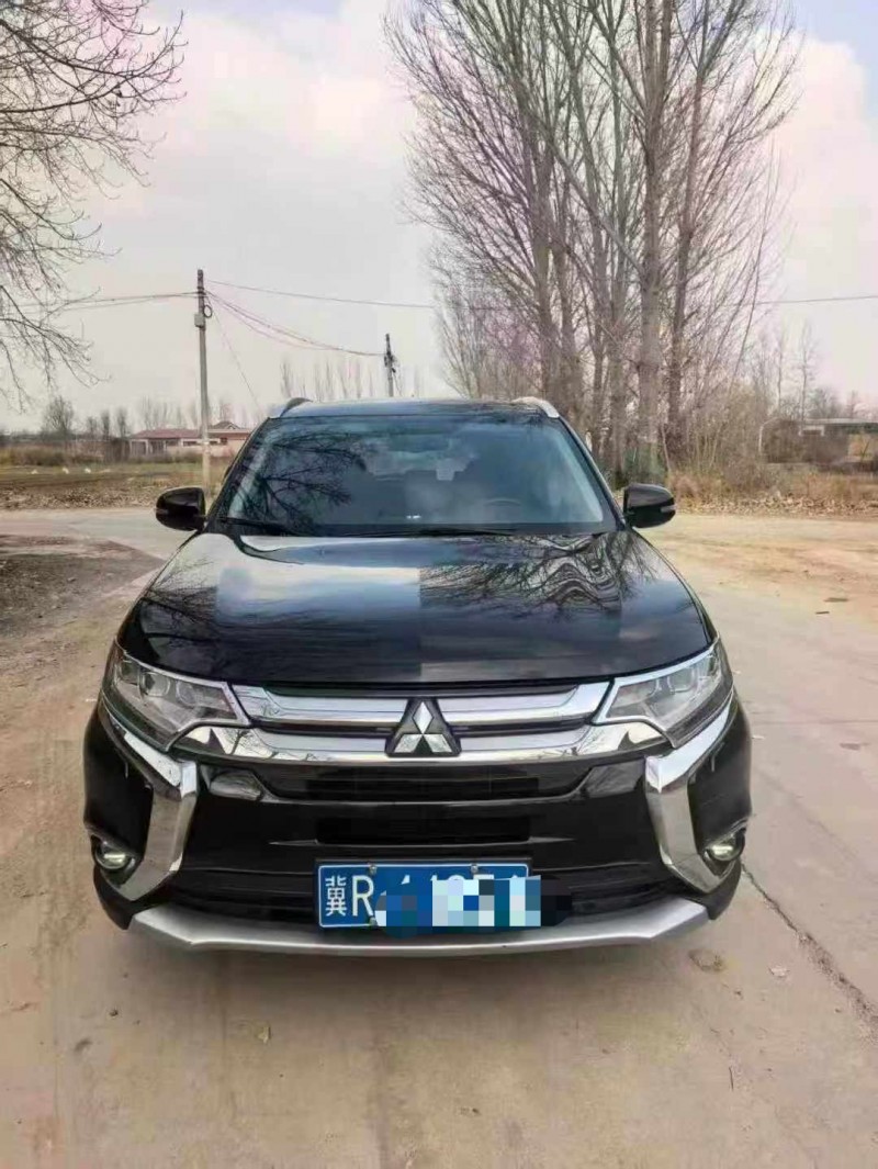 保定16年三菱欧蓝德1