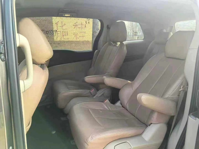 保定18年别克GL85