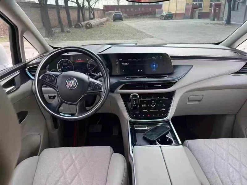 保定22年别克GL85