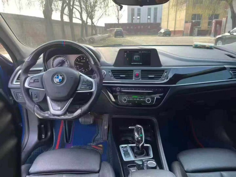 保定18年宝马1系5