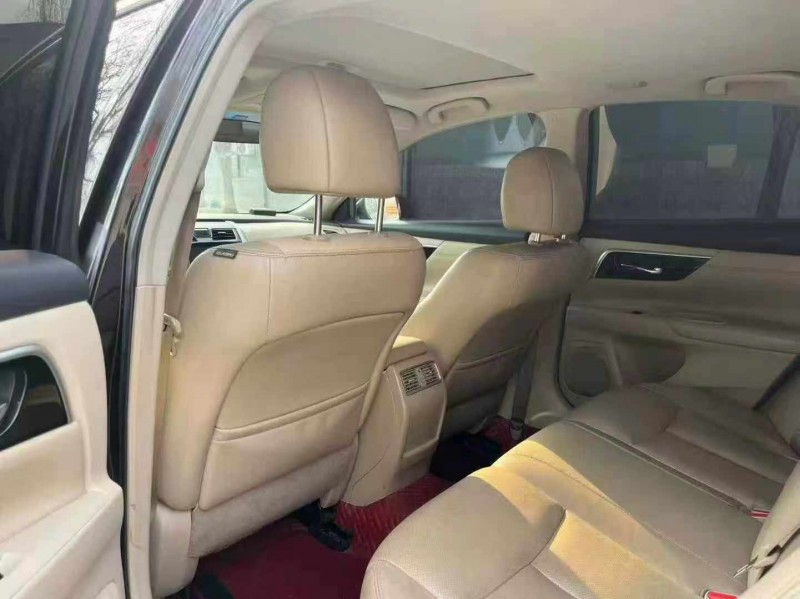 保定18年日产天籁6