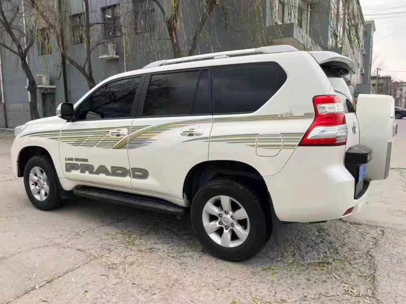 保定15年丰田普拉多8