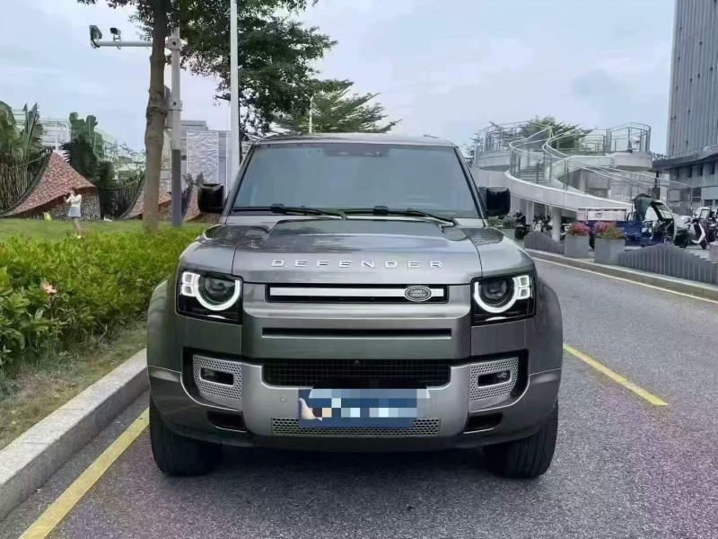 深圳22年路虎卫士1