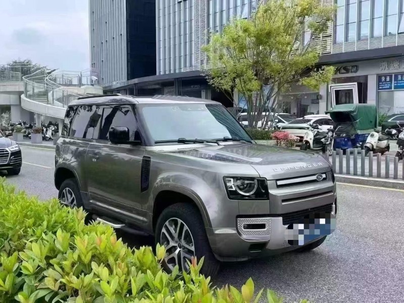 深圳22年路虎卫士2