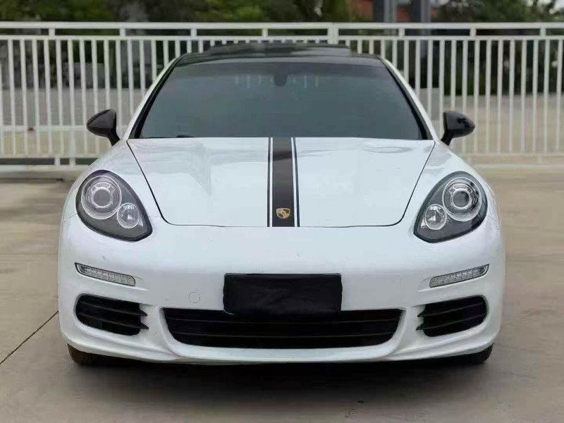 广州16年保时捷帕拉梅拉1