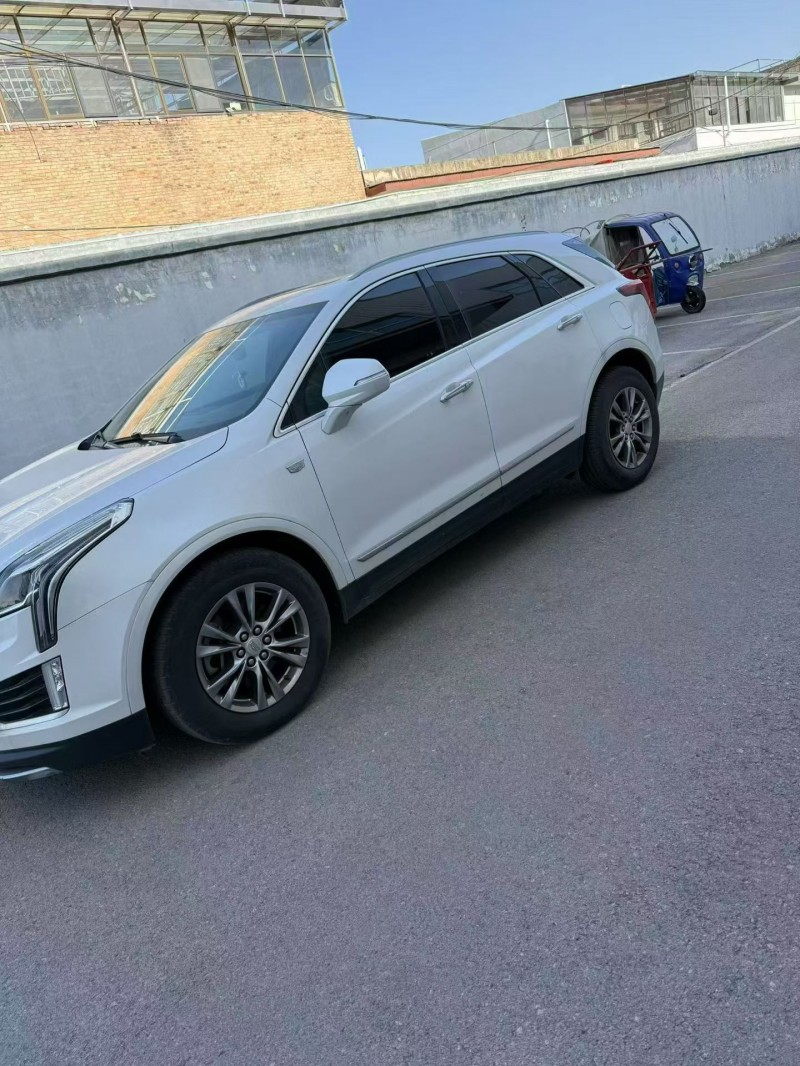 运城19年凯迪拉克XT52