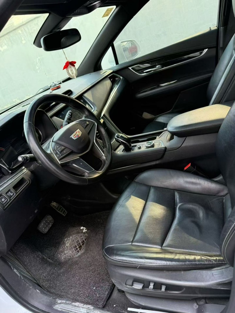 运城19年凯迪拉克XT56