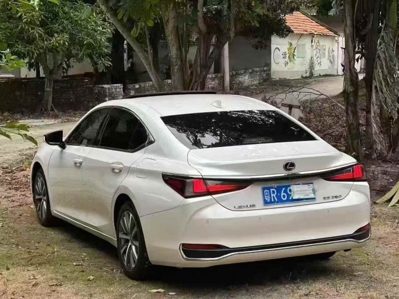 广州19年雷克萨斯ES4