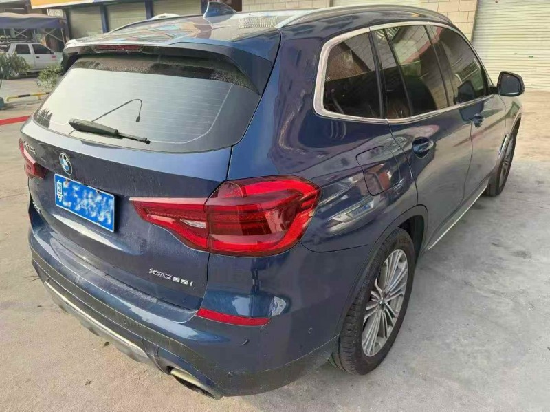 广州19年宝马X35