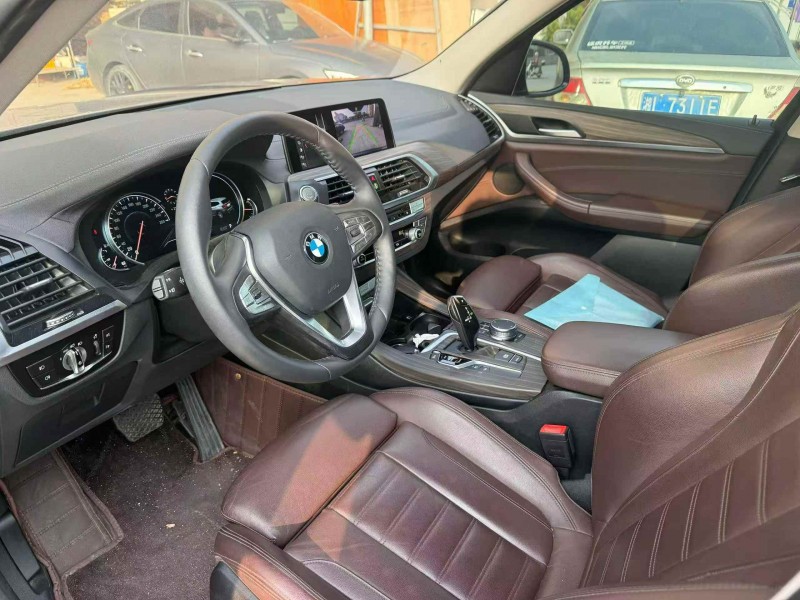 广州19年宝马X38