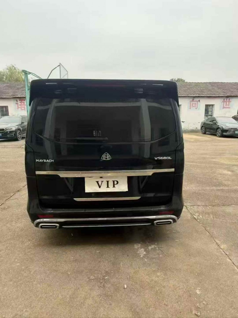 广州23年奔驰威霆3