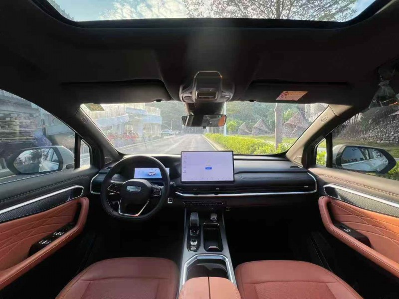 广州25年吉利豪越8