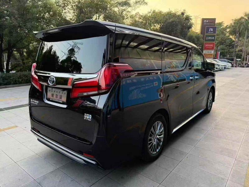 广州23年丰田埃尔法4