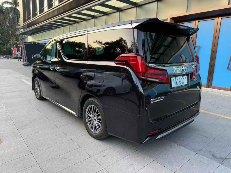 广州23年丰田埃尔法5