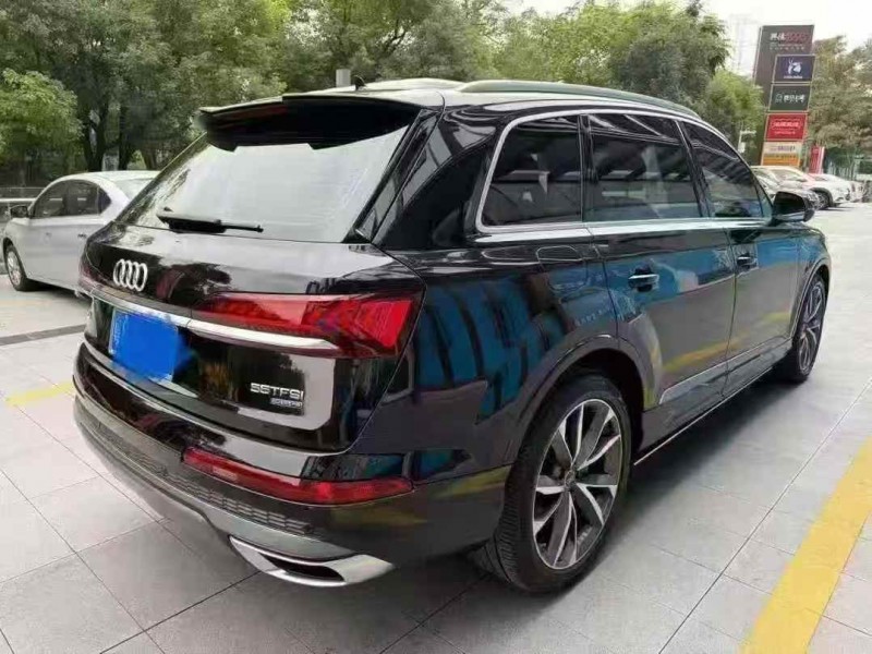 广州21年奥迪Q76