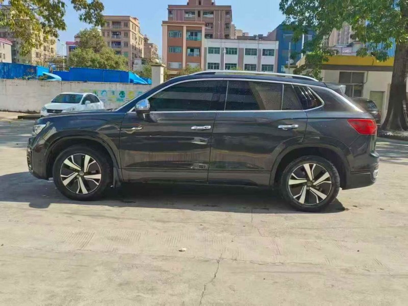 广州21年大众探岳8