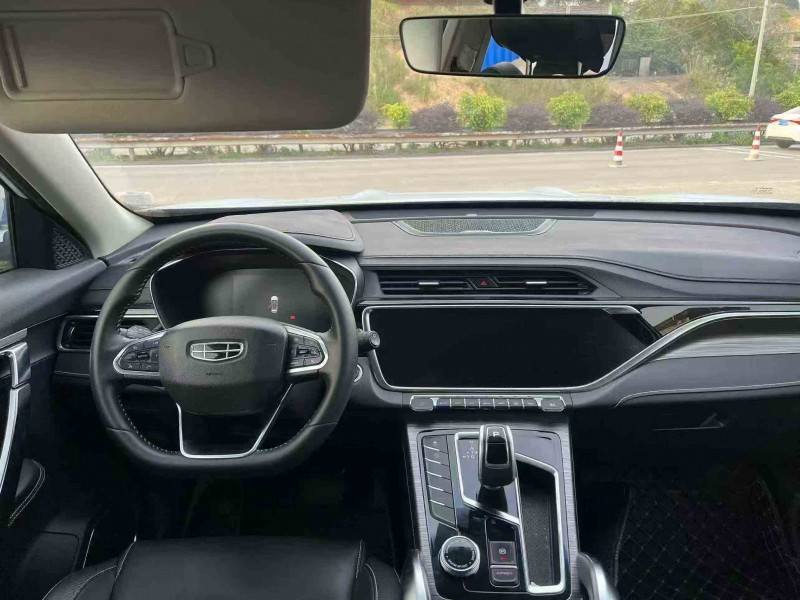 梧州20年吉利博越4