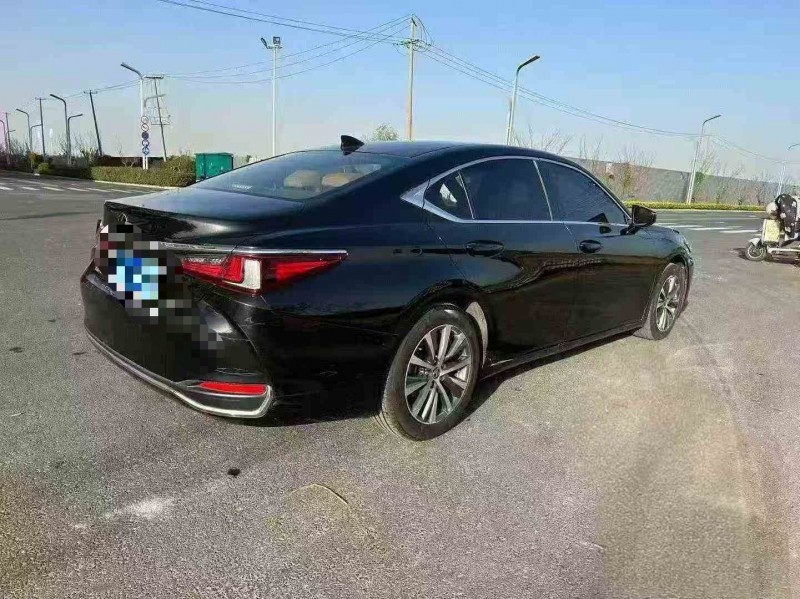 淮安20年雷克萨斯ES8