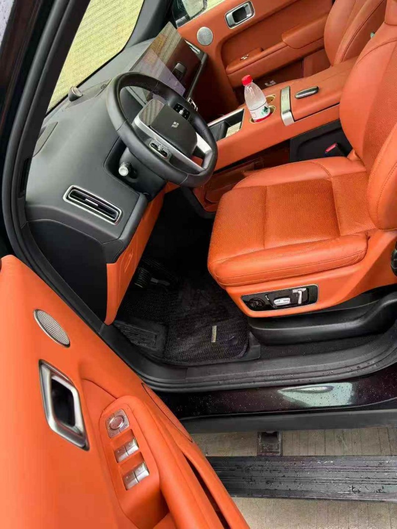 广州23年理想L84