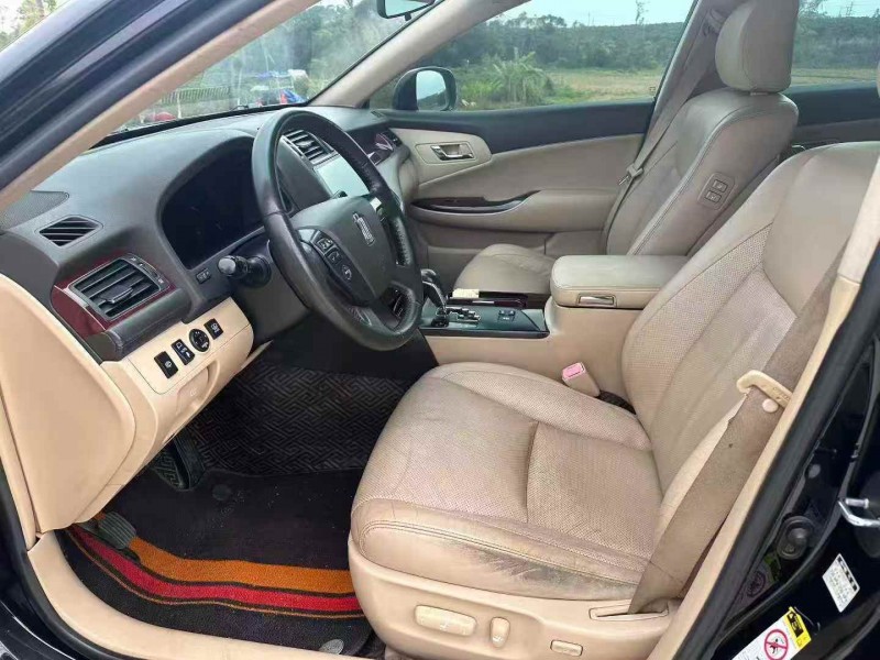 广州11年丰田皇冠6