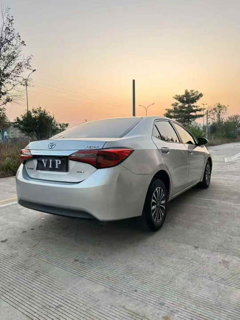 广州18年丰田雷凌4