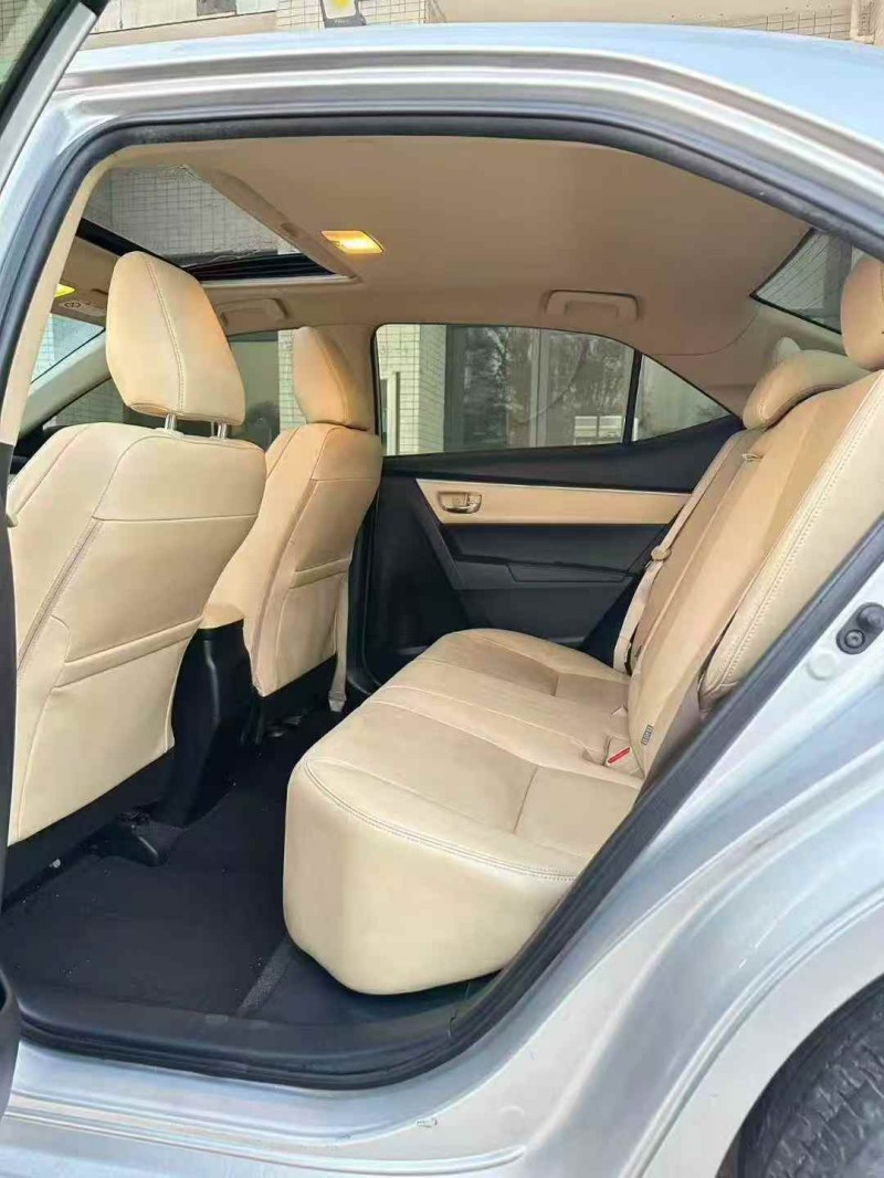 广州18年丰田雷凌5