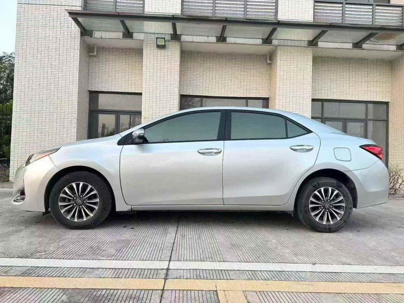 广州18年丰田雷凌8