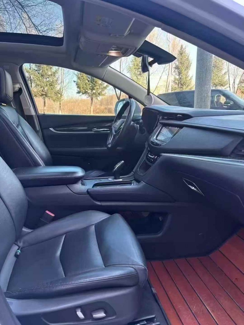 吉林16年凯迪拉克XT56