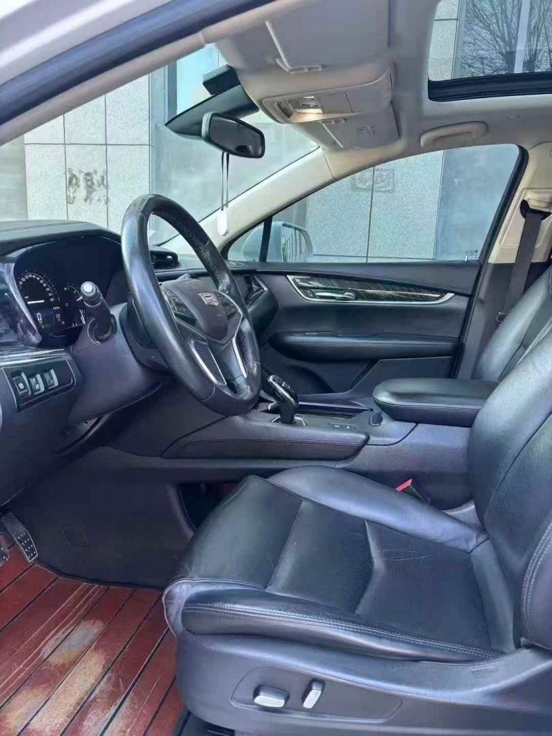 吉林16年凯迪拉克XT57