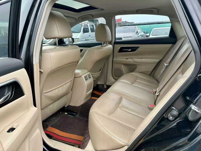 东莞18年日产天籁6