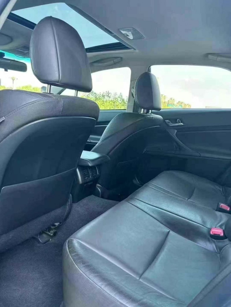 吉林17年丰田锐志4