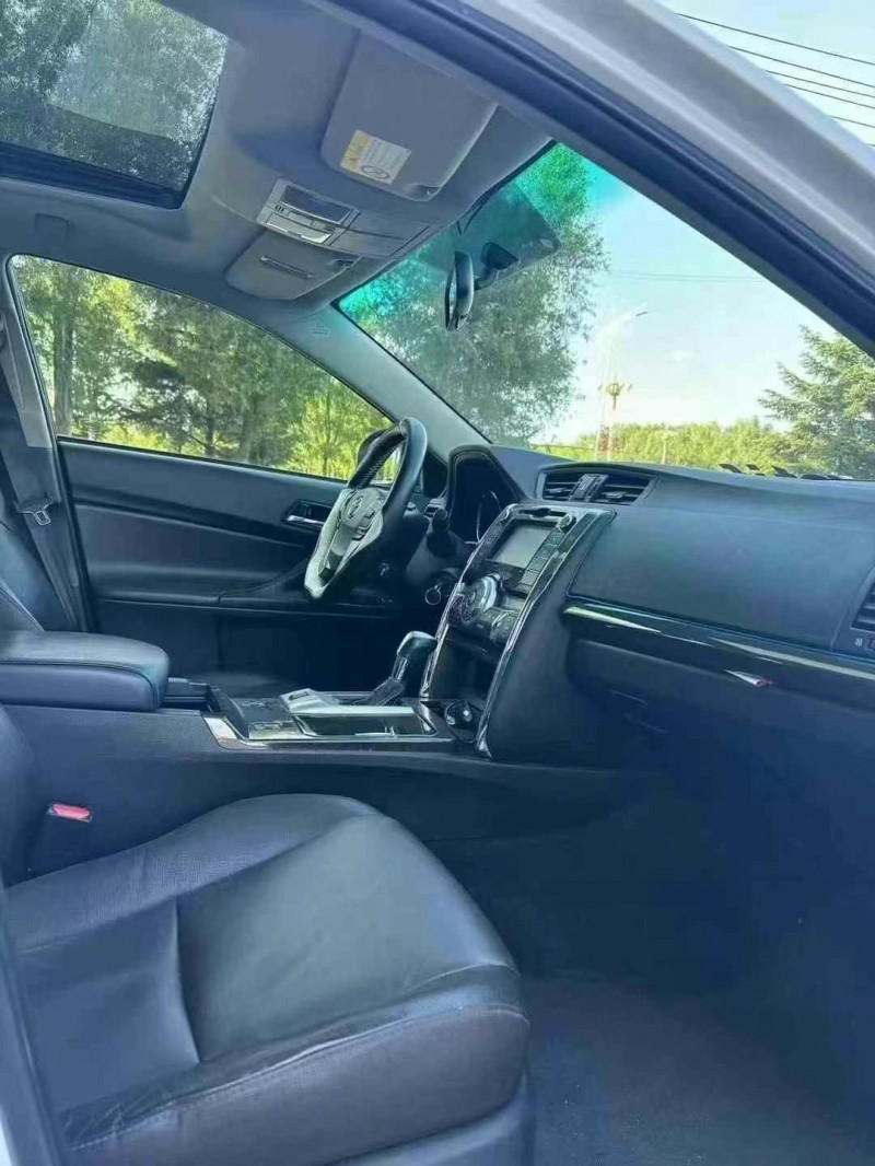 吉林17年丰田锐志7